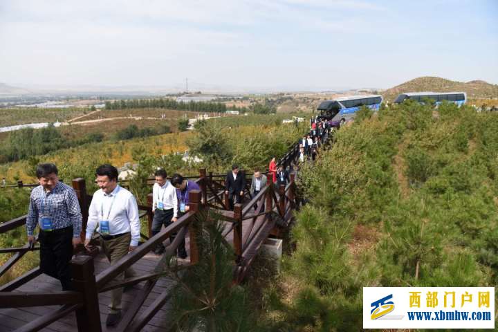 内蒙古赤峰市召开第二届旅游产业发展大会(图3) 内蒙古赤峰市召开第二届旅游产业发展大会(图3)