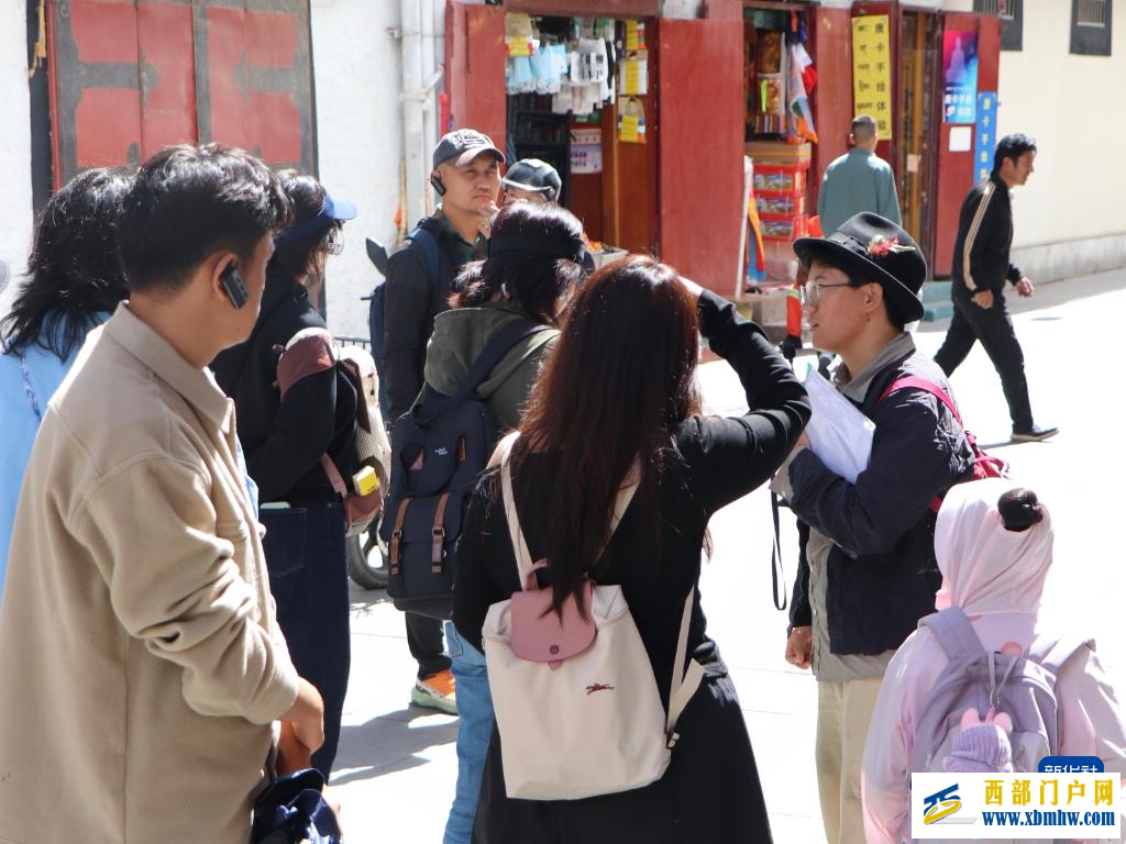 西藏青年：我愿深潜在这巨大的文化“宝库”中(图1)