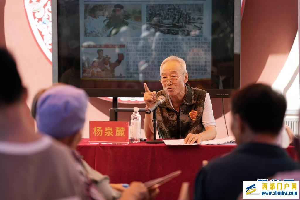 宁夏石嘴山:崇军助农迎“八一”(图2) 宁夏石嘴山:崇军助农迎“八一”(图2)