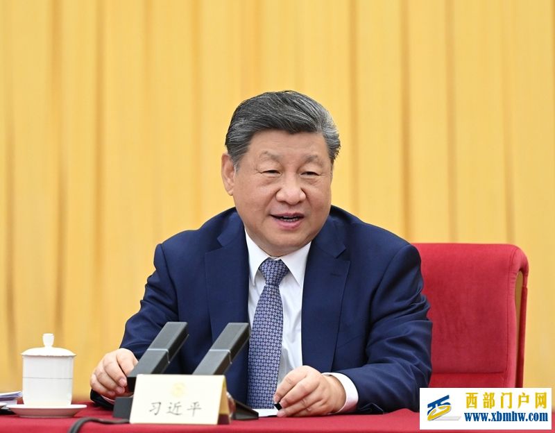 习近平看望参加政协会议的农工党九三学社医药卫生界社会福利和社会保障界委员(图1)