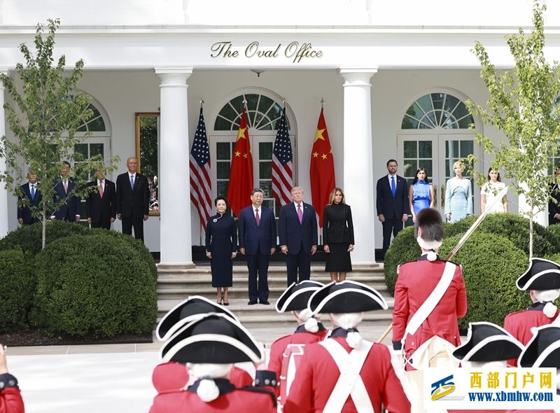 习近平出席美国总统特朗普在白宫举行的欢迎仪式(图17)
