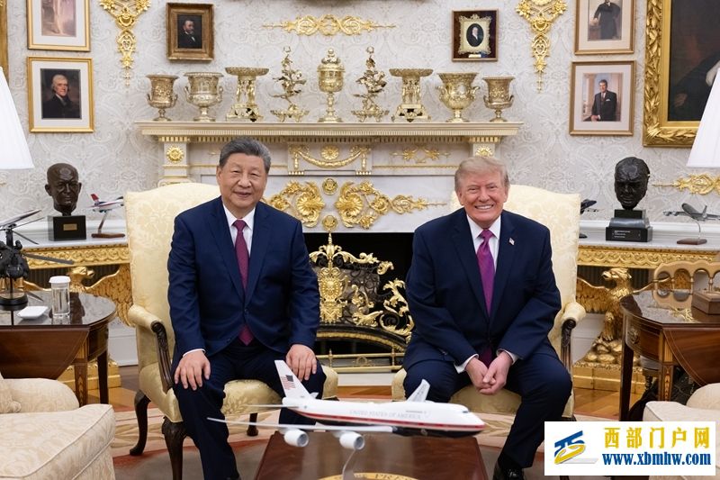 习近平出席美国总统特朗普在白宫举行的欢迎仪式(图23)